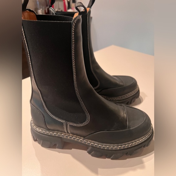 GANNI Cleated Mid Chelsea Boot - Picture 4 of 8